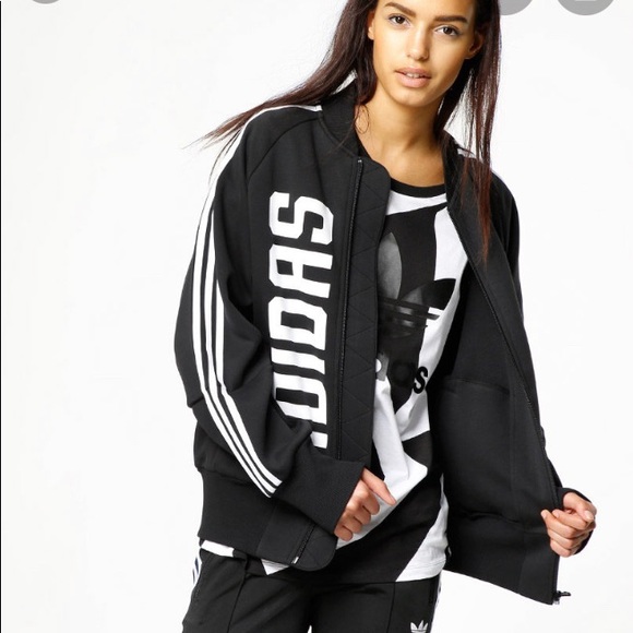 ๐ rare Adidas Tracktop oversi - Picture 1 of 5